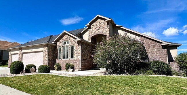 Executive Living, Entertaining & Magnifice... - Executive Living, Entertaining & Magnifice... House