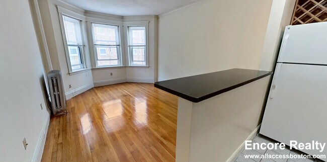 Photo - 107 Queensberry St Unidad 8