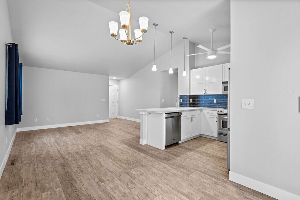 1613 Barnwood Dr