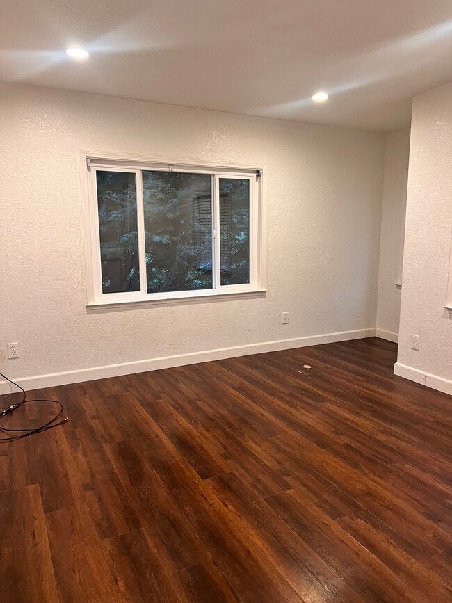 Building Photo - 144 San Lorenzo Ave Unit #1