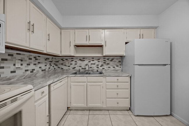 Photo - 9905 Pineapple Tree Dr Unit 210