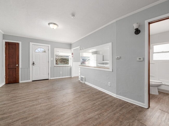 Building Photo - 396-398 South Powell Avenue Unit 396