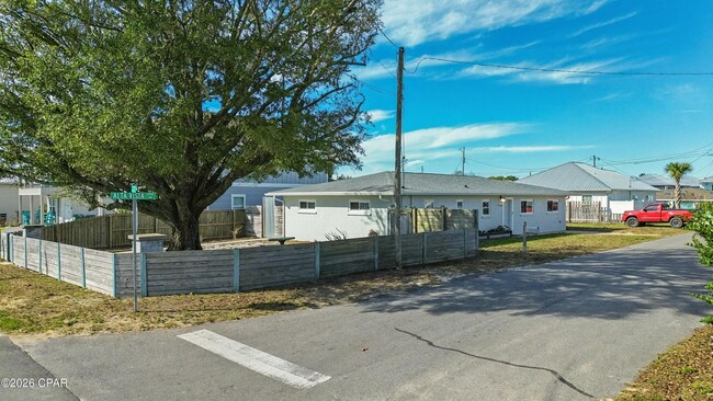 19909 Alta Vista Dr
