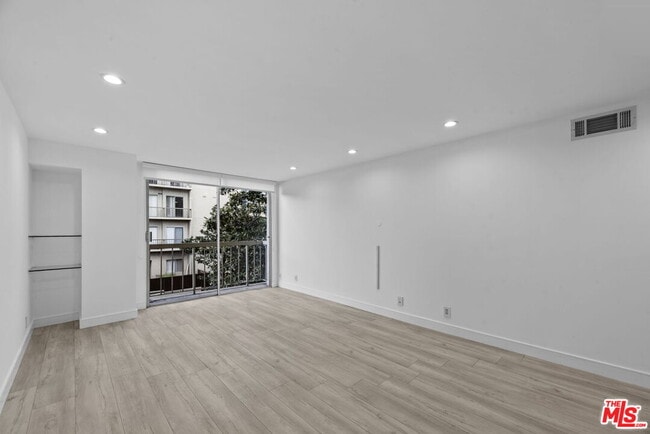 Photo - 10751 Wilshire Blvd Unit 503