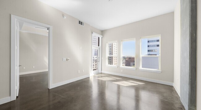 Photo - Stylish Apt, Sweet Deal – Up to 1 Month Free! Unit E25D3