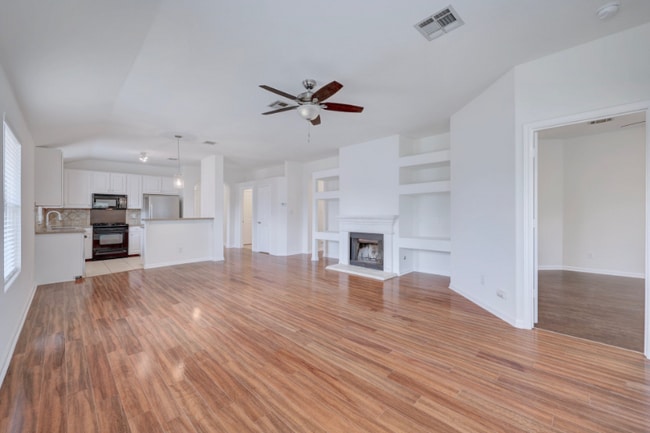 Photo - 1912 Avante Dr