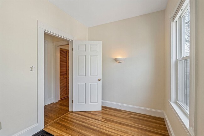 Photo - 4 Vincent Ave Unidad 2