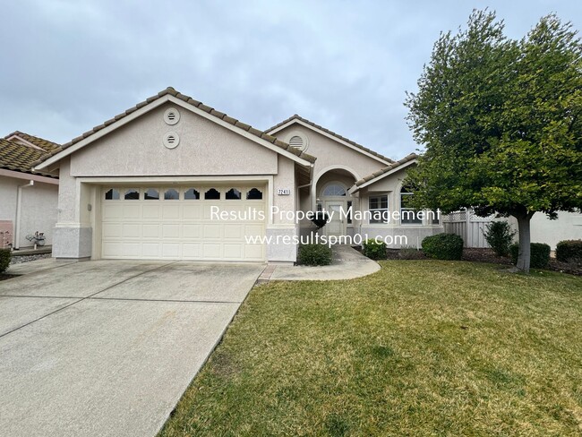 Charming 2 Bed 2 Bath Sun City Roseville 55+ - Charming 2 Bed 2 Bath Sun City Roseville 55+ House