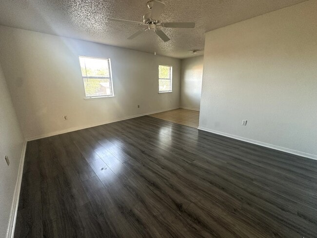 Photo - 811 N 5th St Unit 811 N 5th Street