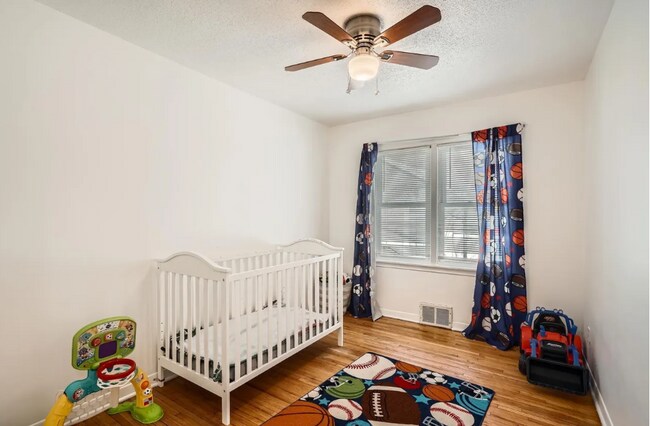 Photo - 3922 N Lyndale Ave