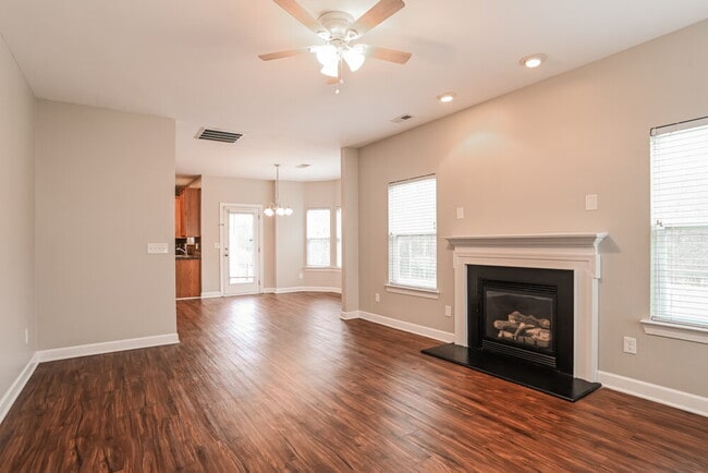 Photo - 2404 Sierra Chase Dr