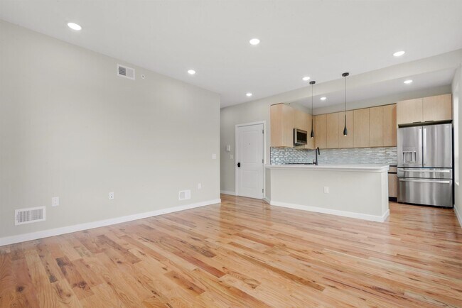 Photo - 108 Fleming Ave Unit 3
