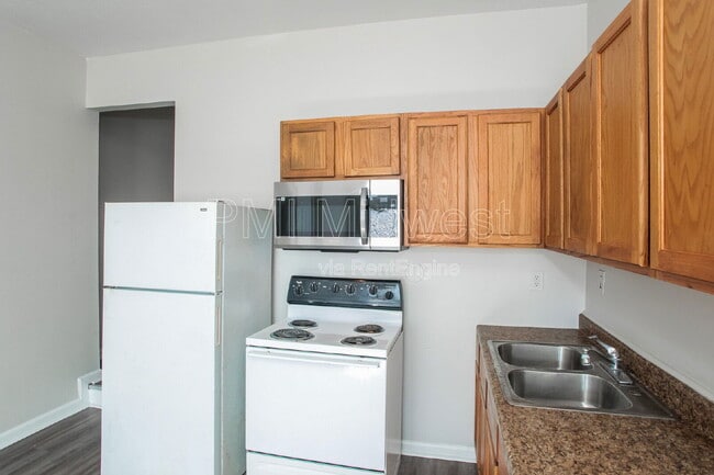 Photo - 3014 W 10th St Unit 1