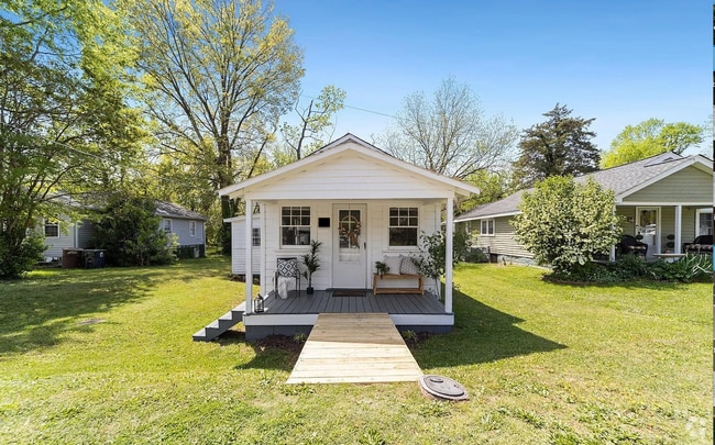 Building Photo - Bond St Cottage Rental