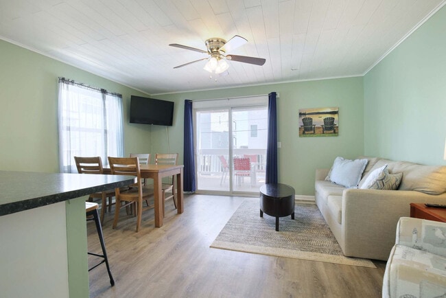 Photo - 606 Carolina Beach Ave S Unidad ID1302657P