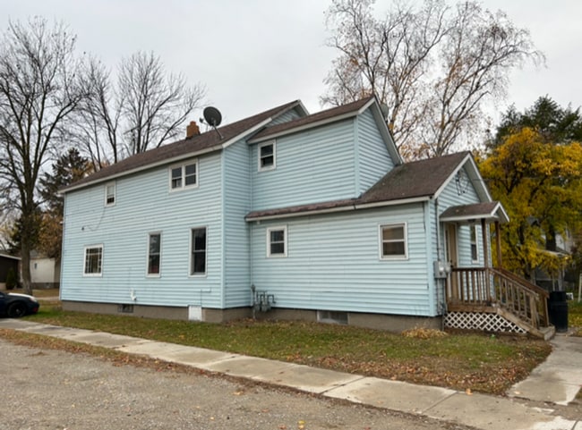 Building Photo - 802 Terrace Ave Unit 802 1/2 Terrace