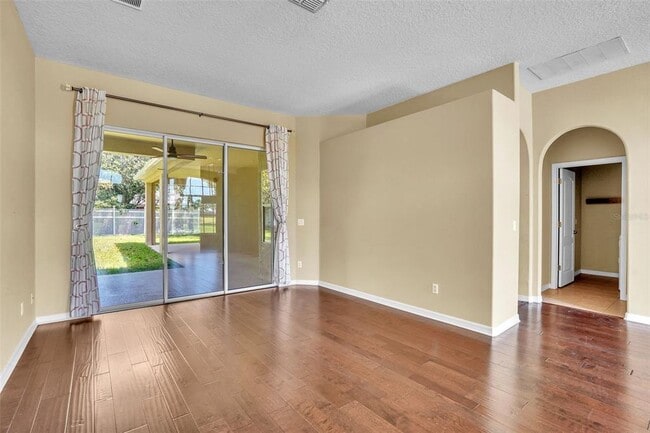Photo - 10027 Hart Branch Cir