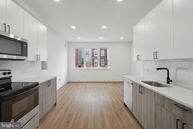 Photo - 528 W Berks St