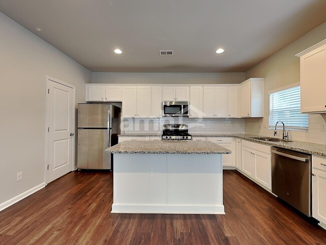 Photo - 218 Omega Ct