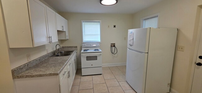 Photo - 1127 Sheppard Pl