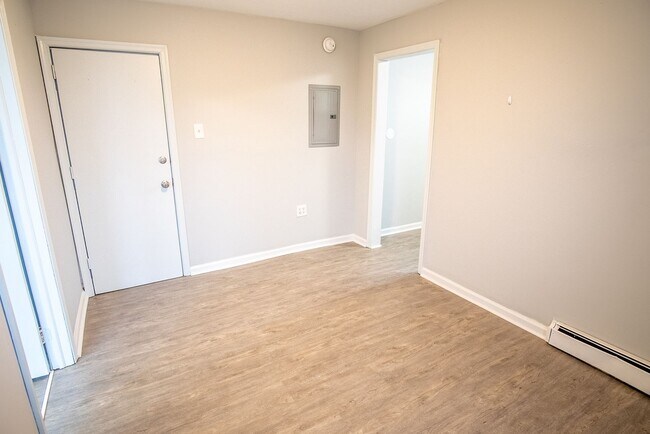 1620-22 Foulkrod St Unidad 3rd Floor - D
