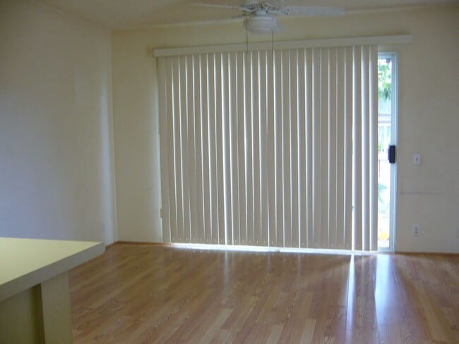Photo - Palm Villas Townhouse (Ewa) Ground floor unit 1, bedroom, 1 bath with 1 parking Avail 11/24