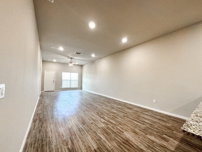 Photo - 3-Bedroom Duplex in Frenship ISD! Unit 1