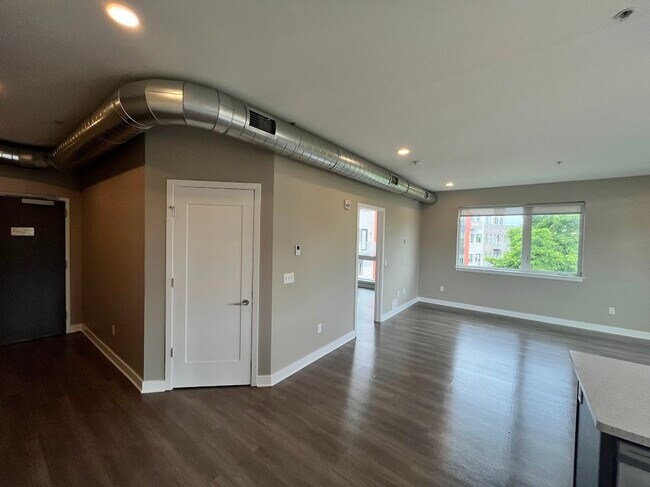 Photo - 625 S Goodman St