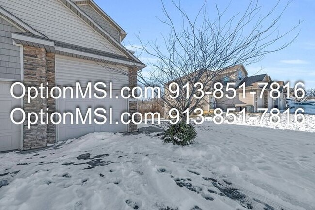 Photo - Charming 3-Bedroom Townhouse in Piper School District