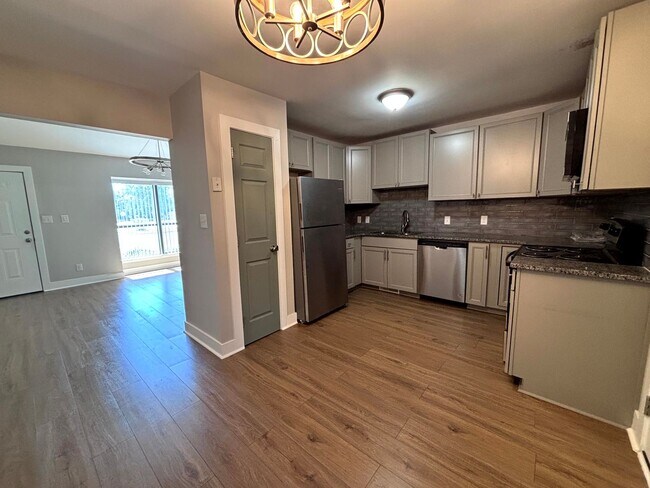 Photo - 575 Countrytown Dr