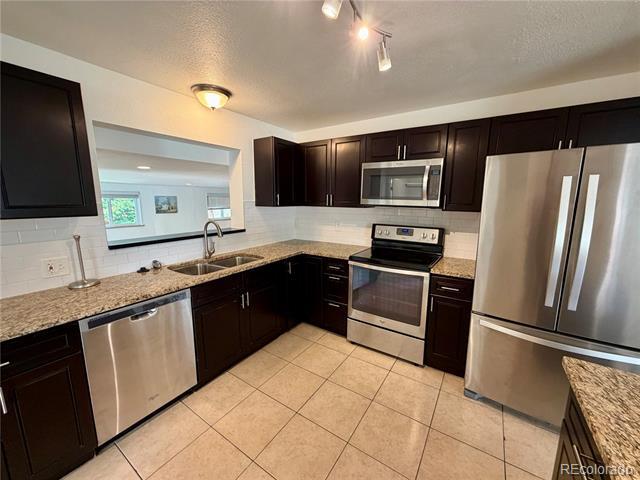 Photo - 4811 Fenton St