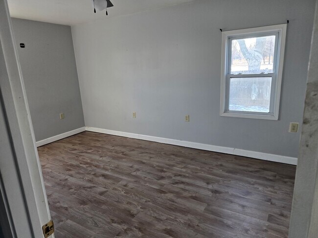 Photo - 19 E Romeo Rd