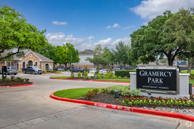 3225 Woodland Park Dr