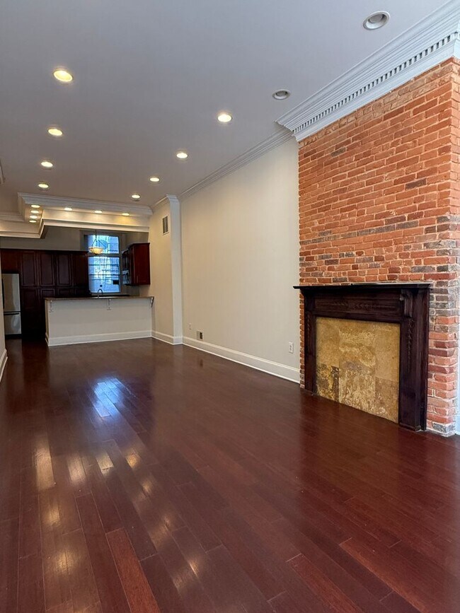 Photo - 2318 Eutaw Pl