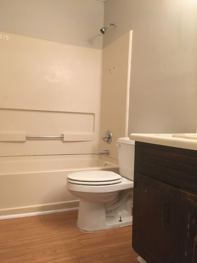 Photo - 1780 Southgate Ln SE Unit B