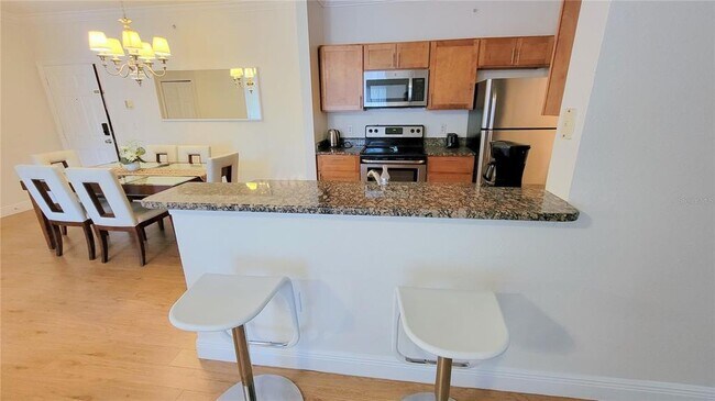 Photo - 5463 Vineland Rd Unit 5309