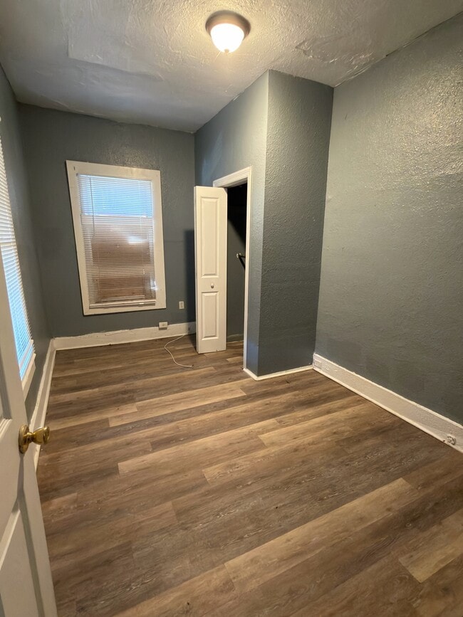 Photo - 1653 W 35th St