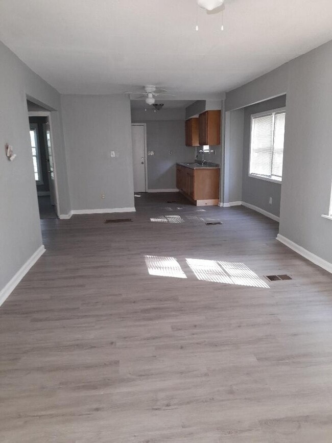 Photo - 5107 Agnes Ave