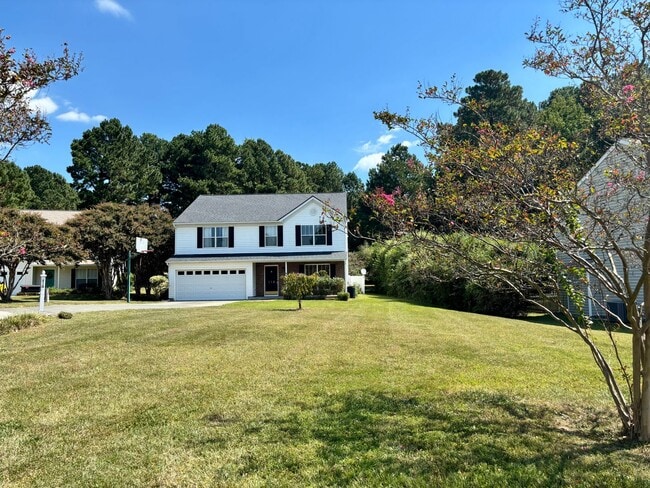 Photo - Room to Breathe! 5 Bedroom Home in Desirab...