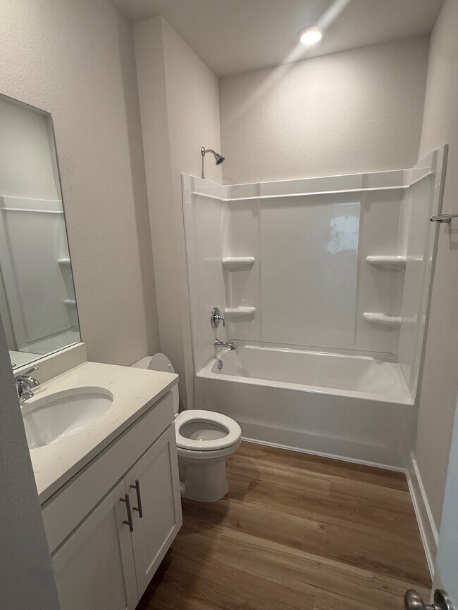 Photo - 676 Overland Dr