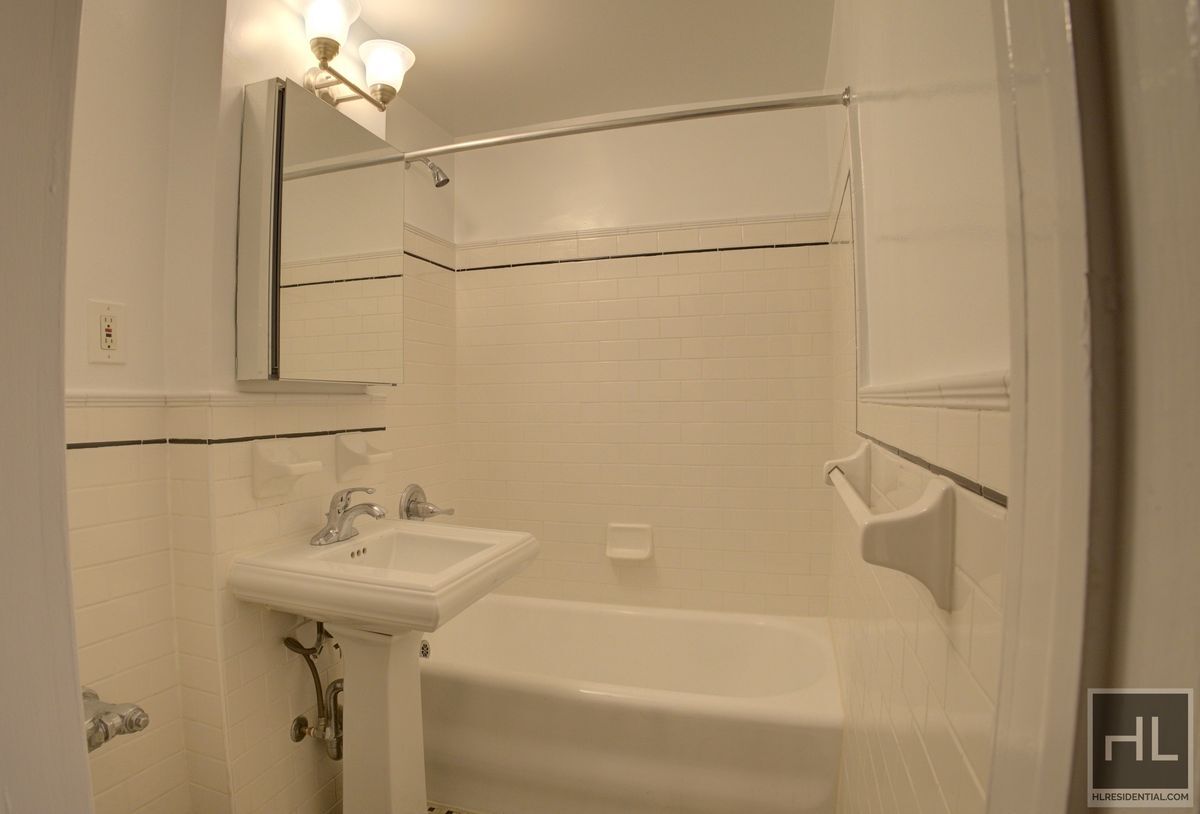 Photo - Christopher Street Unidad 4N