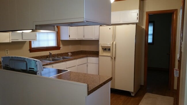 Photo - 106 Montgomery Dr