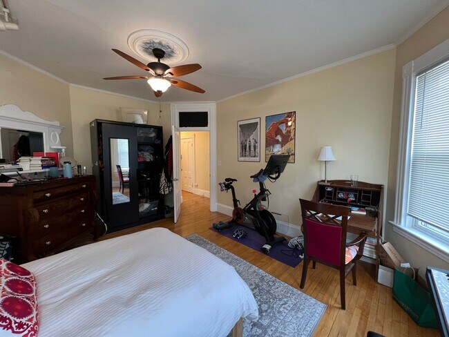 Photo - 176 Elm St Unit Apartment #3