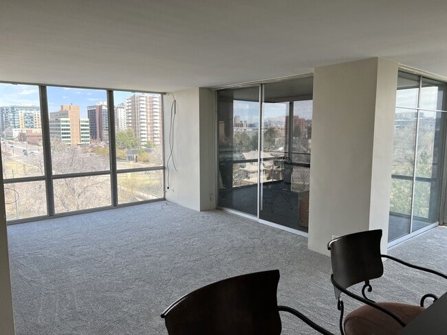 Photo - Corner Condo with Stunning Views in Cherry... Unidad 608