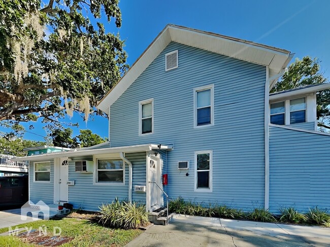 Building Photo - 212 Pine St Rental
