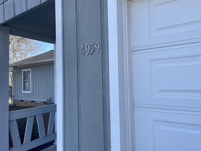 Photo - 4959 Forest Ridge Dr