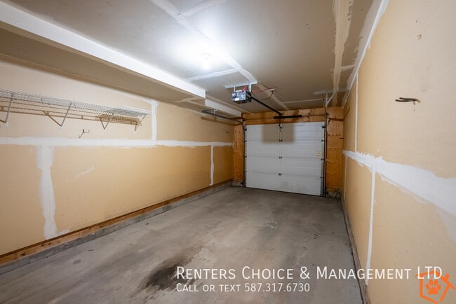 Photo - 2 Bedroom Condo, With Garage, Pet Friendly