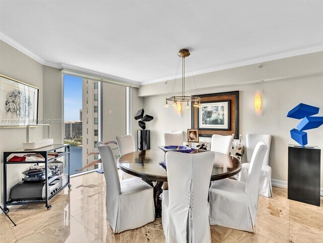 Photo - 3301 NE 183rd St Unidad 2107