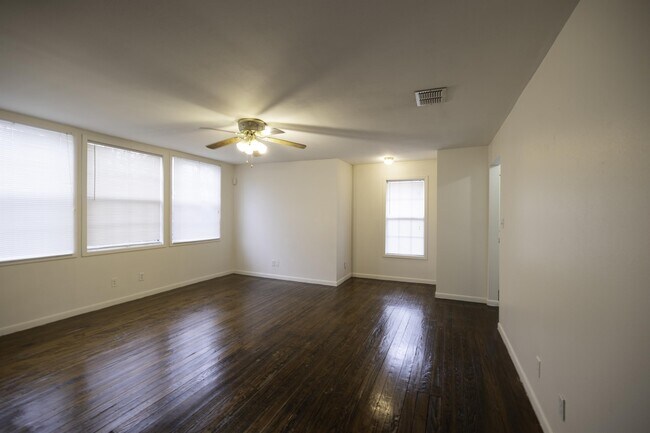 Photo - 1002 Garrett St