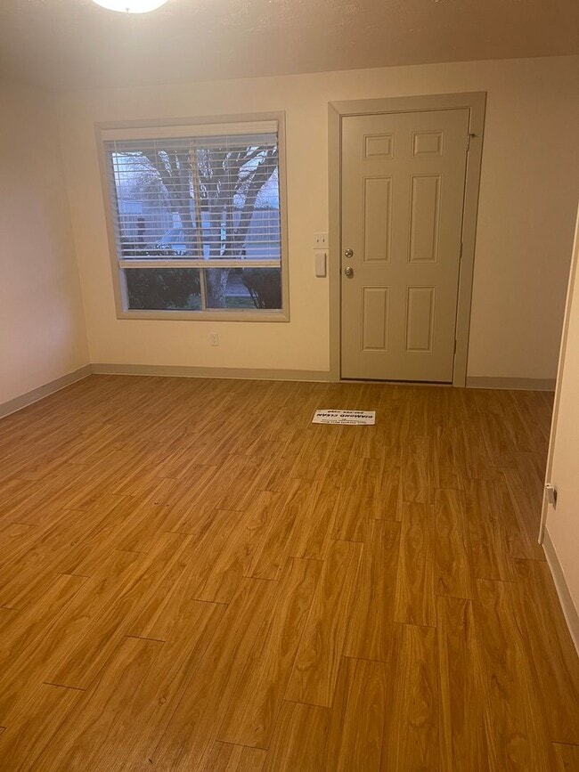 Photo - Surrounded by Nature, Close to Town! Unit gore37136